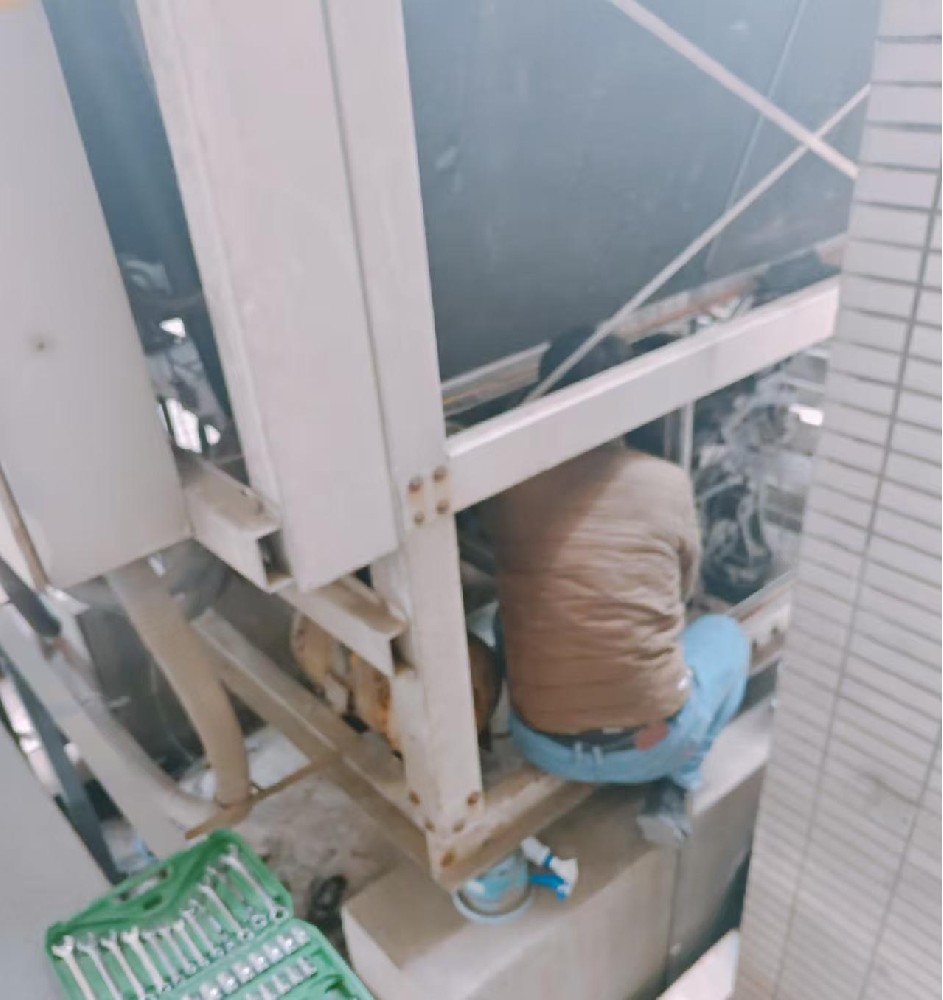 風(fēng)冷熱泵機(jī)組故障如何維修？